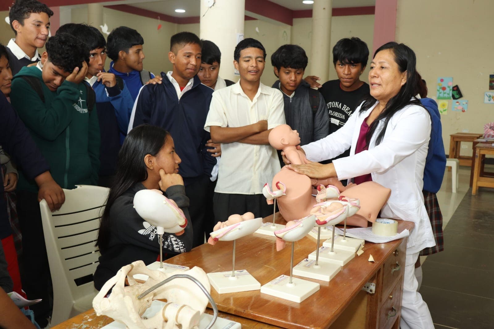 Visitas a instituciones educativas